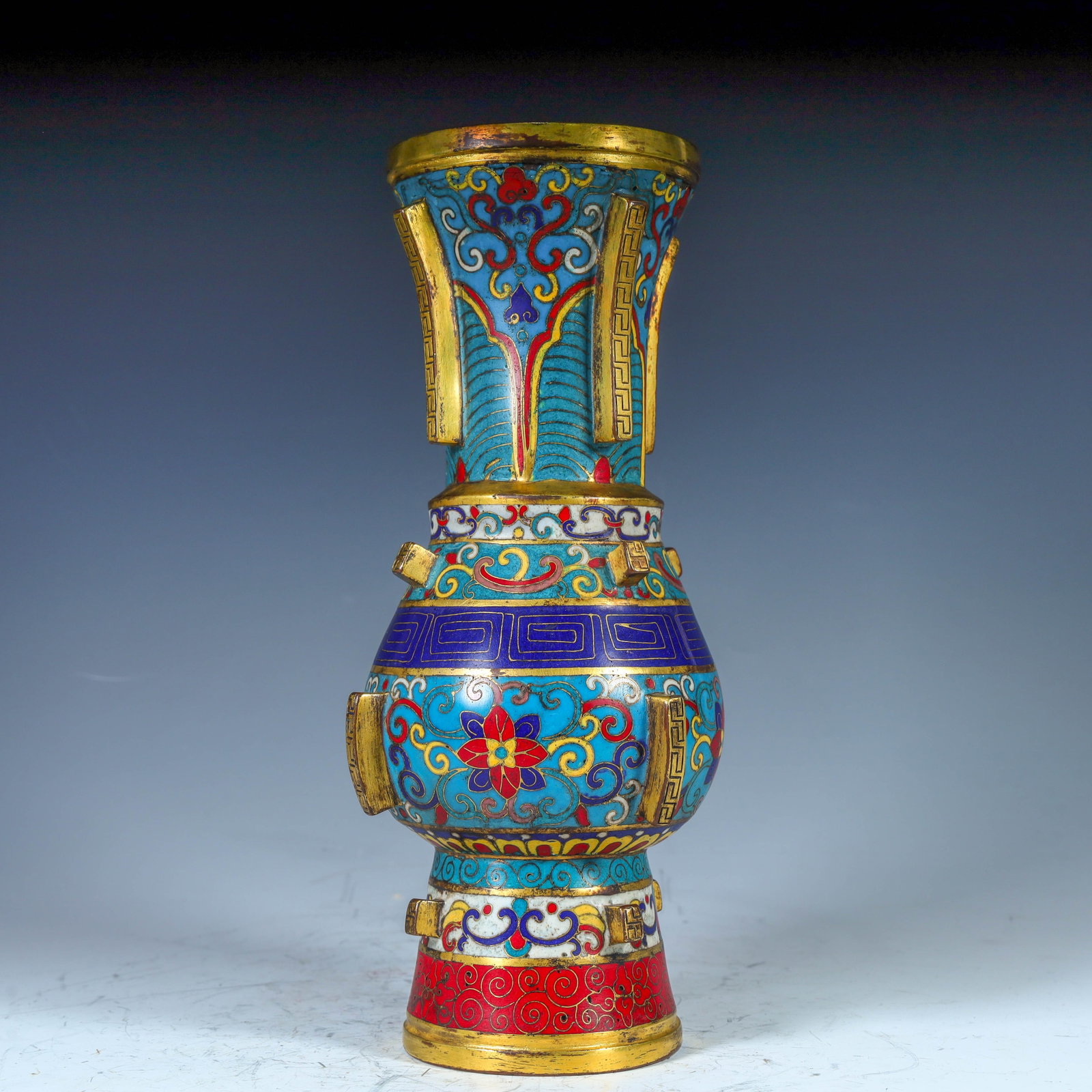 A Qing Dynasty cloisonne enamel halberd-shaped flower goblet - 2