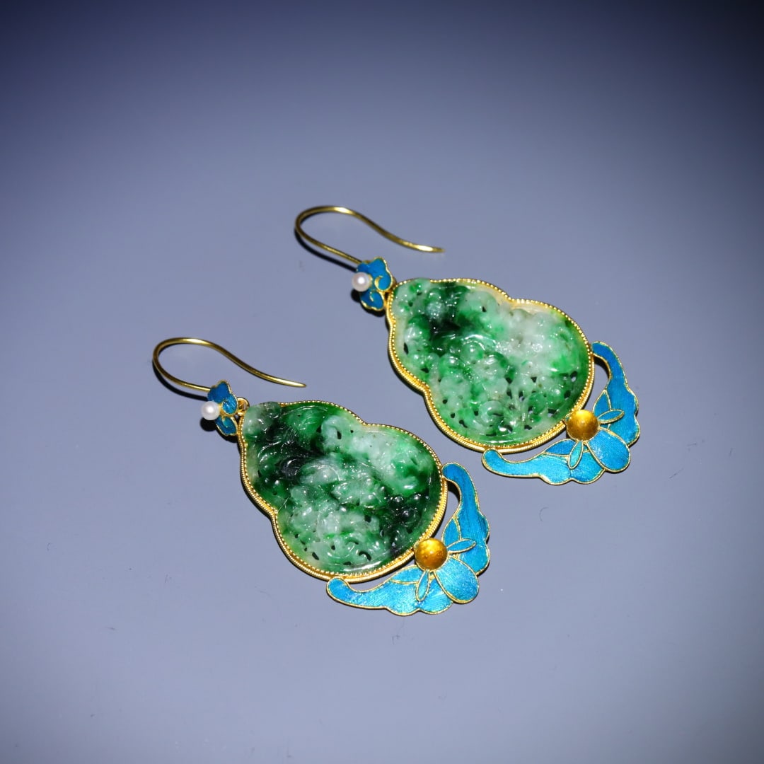 A pair of exquisite silver gilt filigree floral dotted jade gourd earrings (1 of 9)
