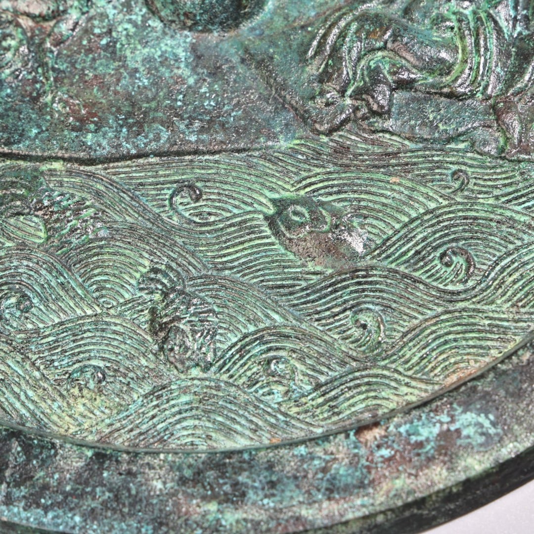 A fine bronze mirror - 6