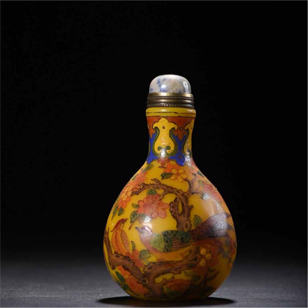 A beautiful glass enamel snuff bottle with floral and bird motifs (1 of 9)