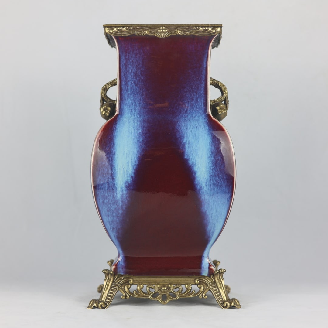 A fine kiln-shaped celadon-inlaid copper pomegranate double-handled square vase: A finely crafted kiln-transformed glazed copper pomegranate double-handled square vase Size: H: 46cmCalibre: 19cmD: 23cmBottom: 23.5cm (The Dimensions Of All Batches Are Manually Measured.If You Need 