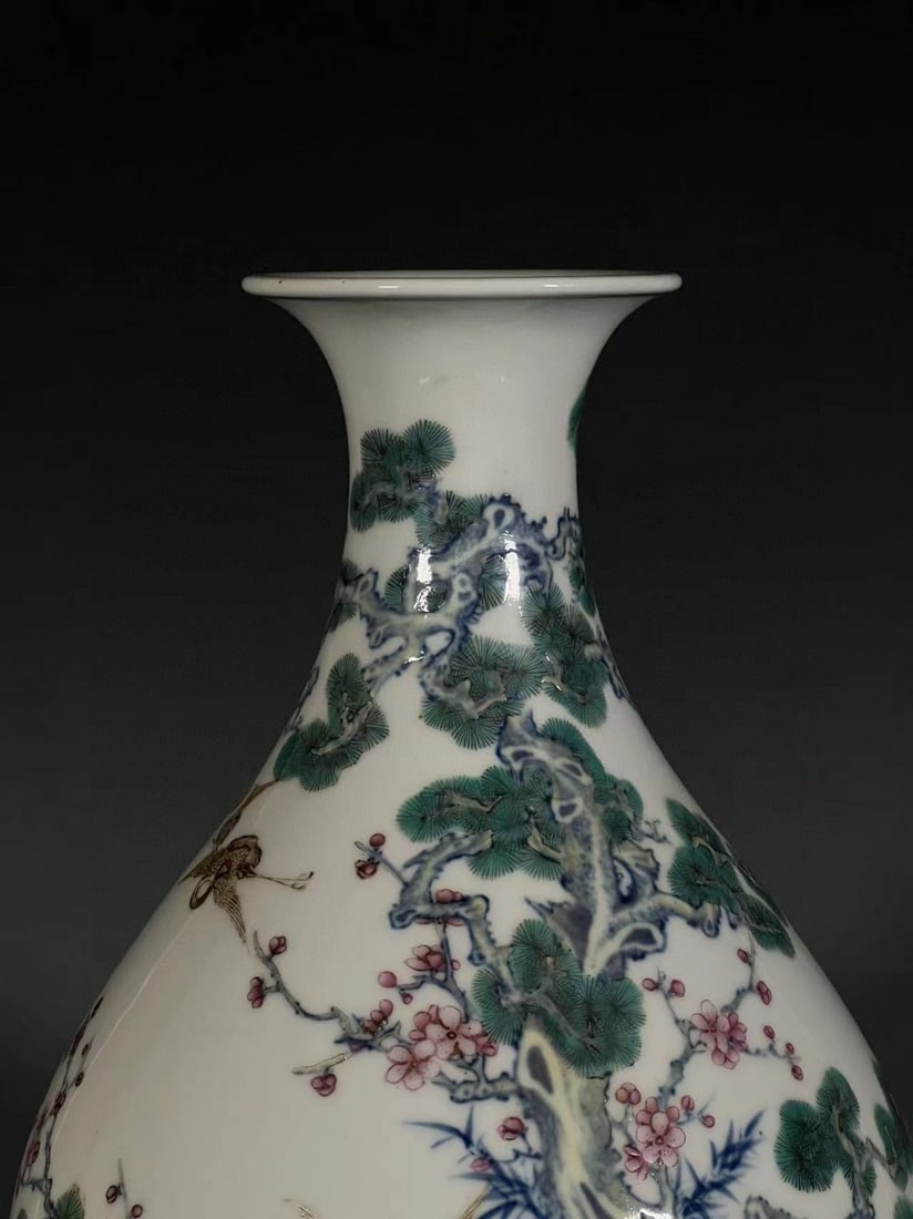 A famille rose pine crane longevity plum vase made during the Qianlong period of the Qing Dynasty - 6