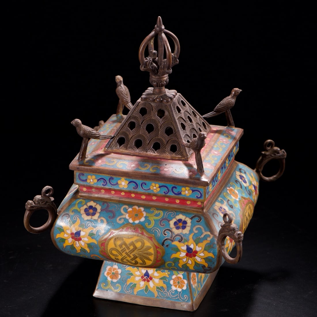 A beautiful cloisonne dragon-ear square incense burner: Exquisite cloisonne dragon-ear square incense burner Size: H: 31cmW: 22cmCalibre: 14cm W: 3.68 kg (The Dimensions Of All Batches Are Manually Measured.If You Need More Detailed Information, Please Con