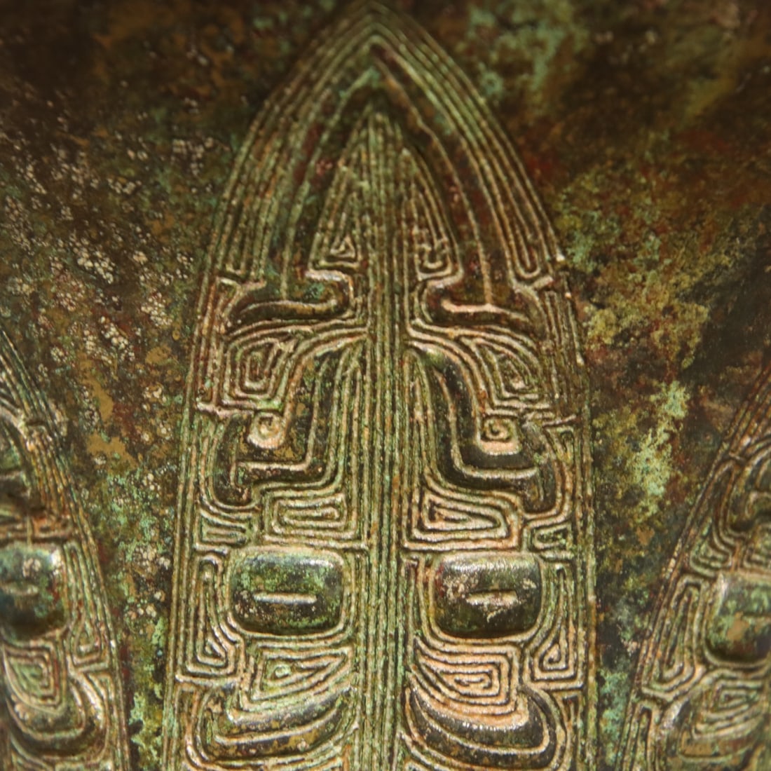 A fine bronze bottle - 4