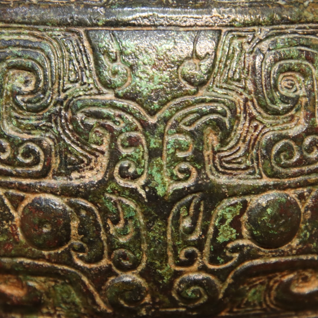 A fine bronze bottle - 5