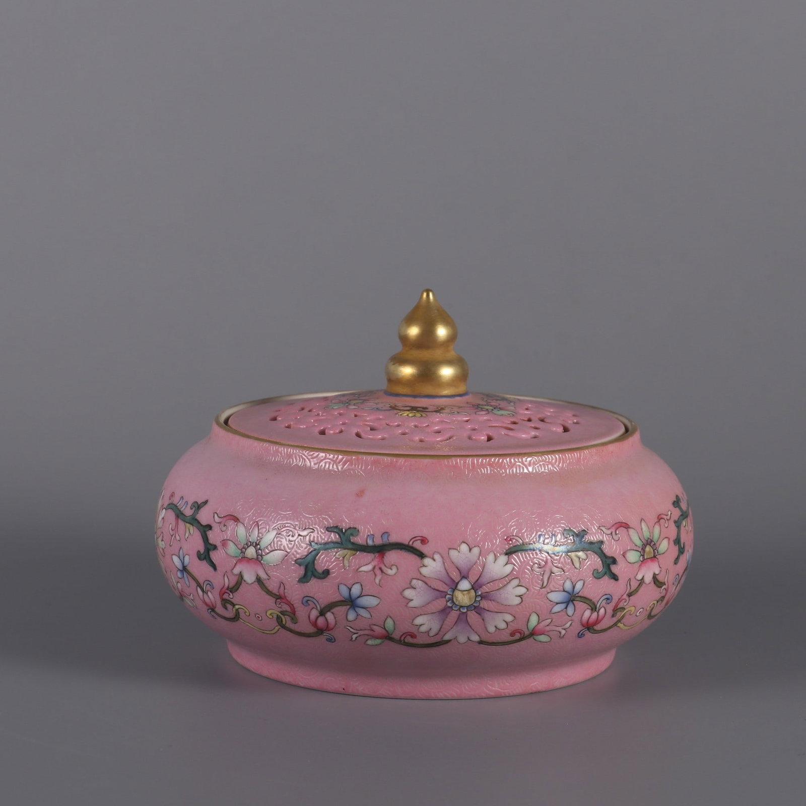 A Rouge Powder Floor Floral Floral Lotus Pattern Incense Burner, Made During the Qianlong Period of (1 of 9)