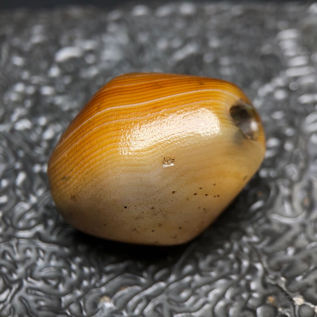 A beautiful natural Dzi bead - 3