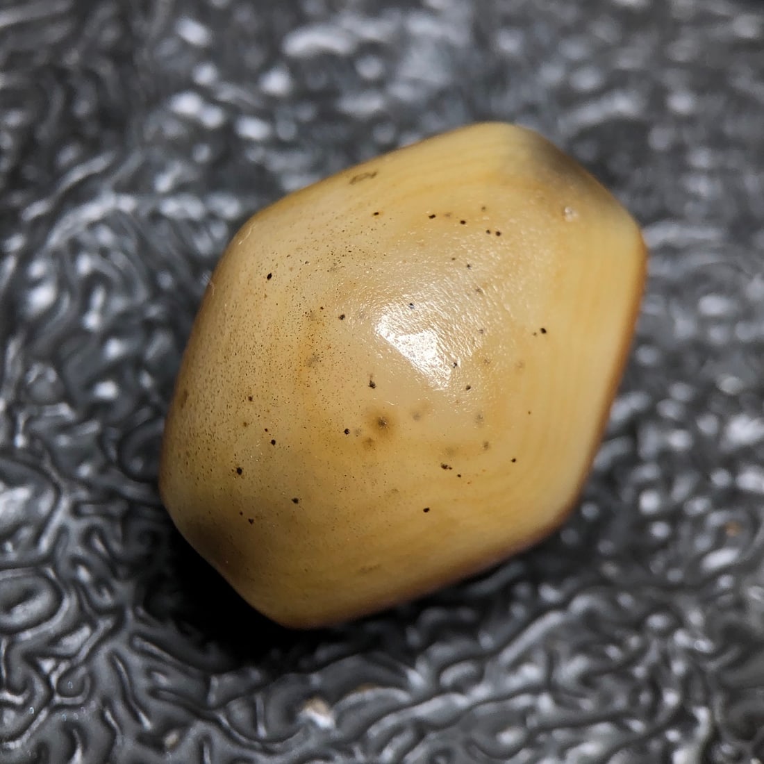 A beautiful natural Dzi bead - 4