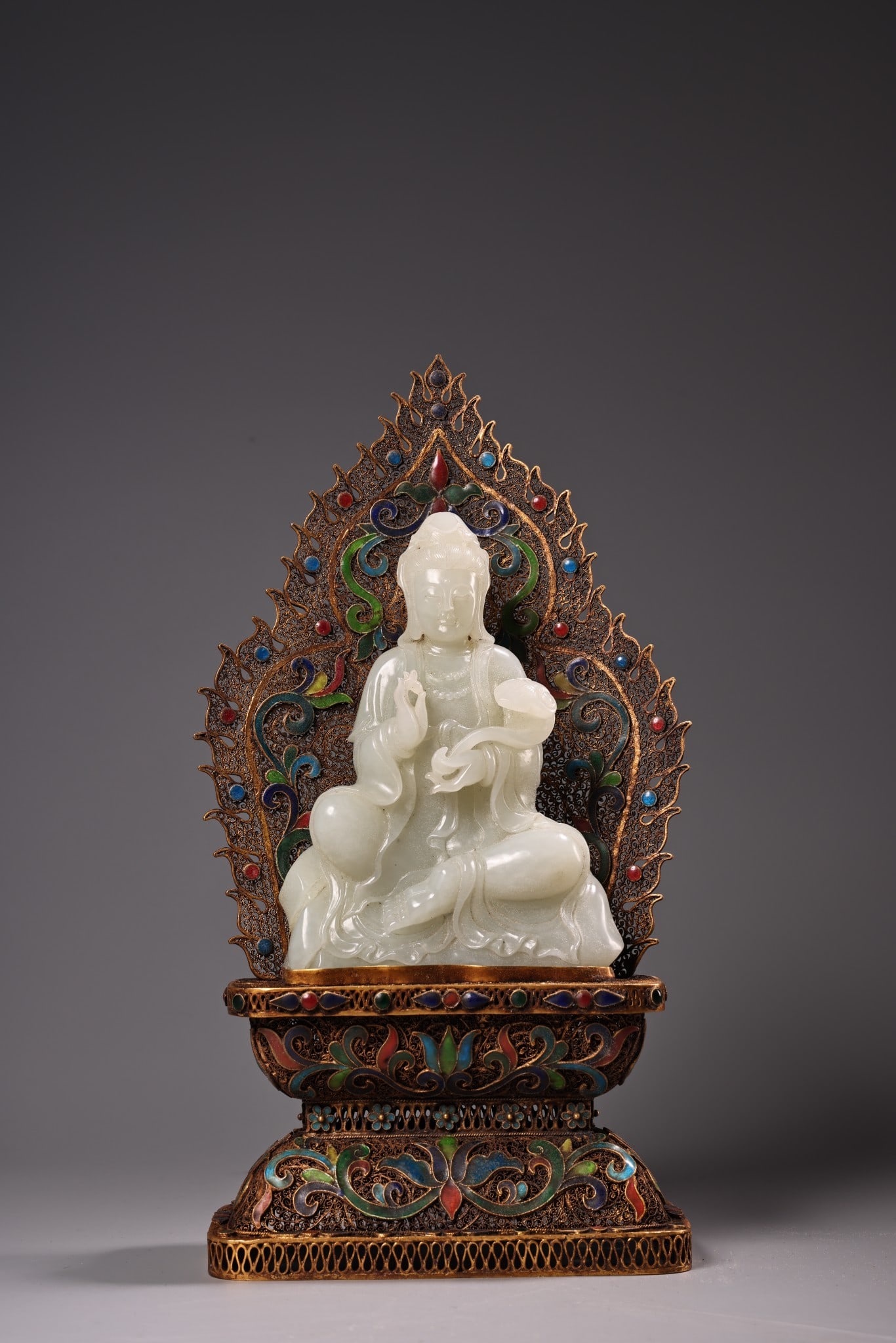 A beautiful pure silver filigree gilded Hetian jade Guanyin Bodhisattva (1 of 8)