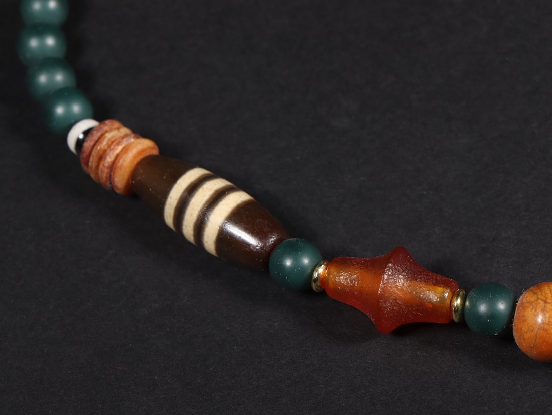 A beautiful Dzi bead - 5