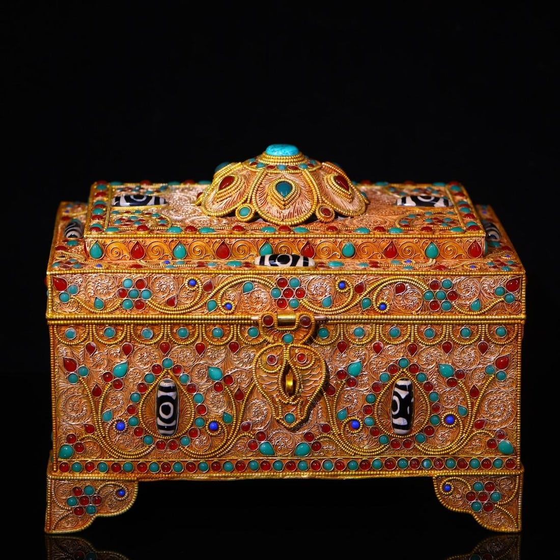 A fine jewelry box made of silver engraved filigree inlaid with gemstones (1 of 9)