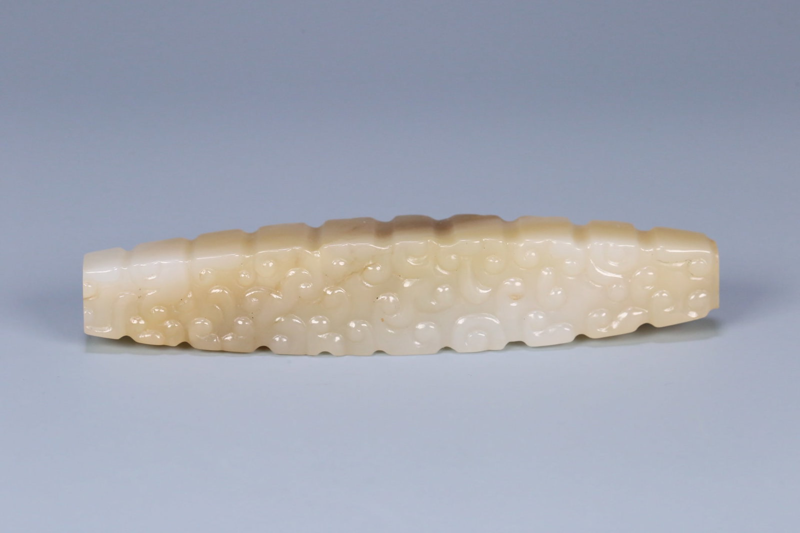 A beautiful Hetian jade hook cloud-patterned lezi - 2