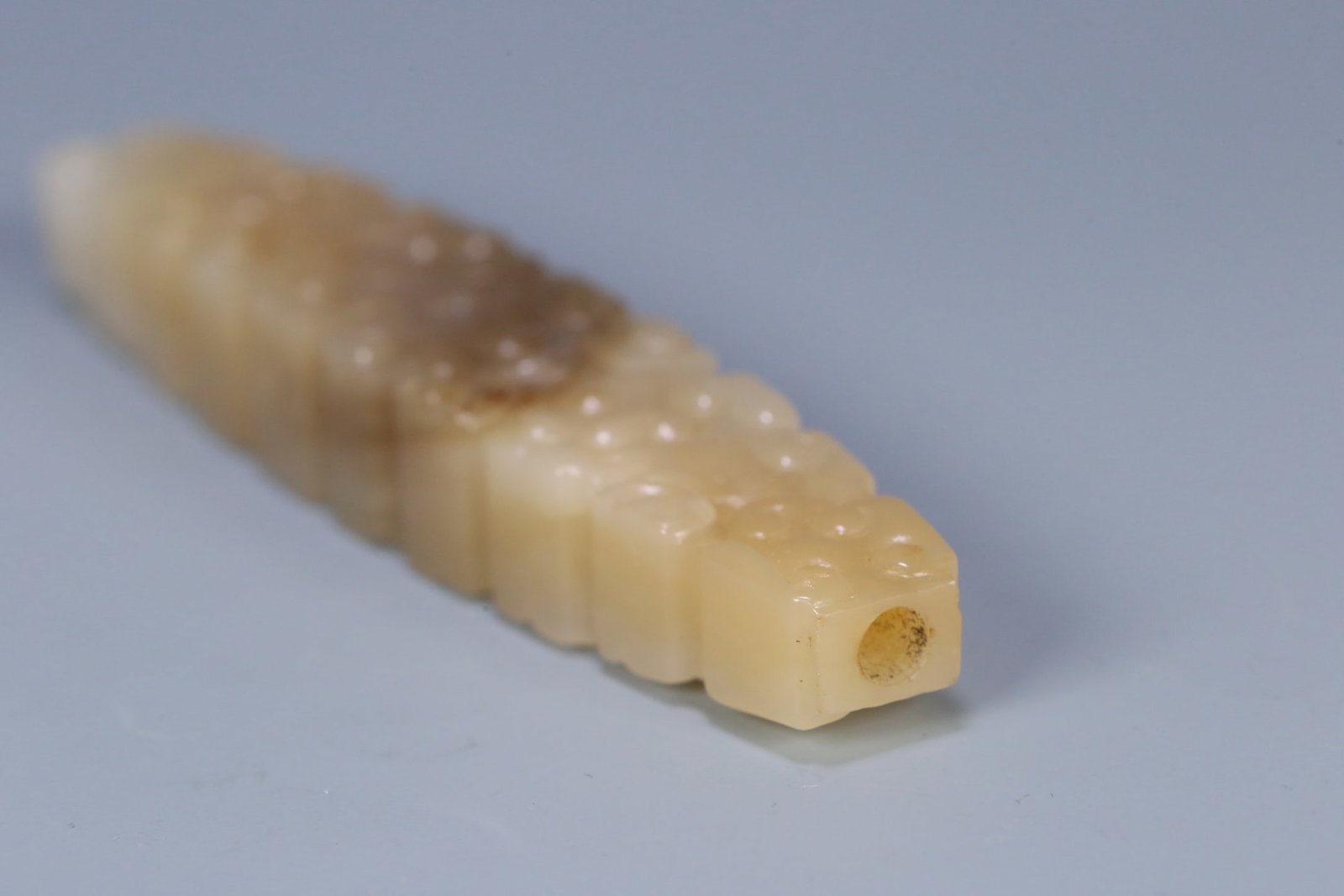 A beautiful Hetian jade hook cloud-patterned lezi - 4