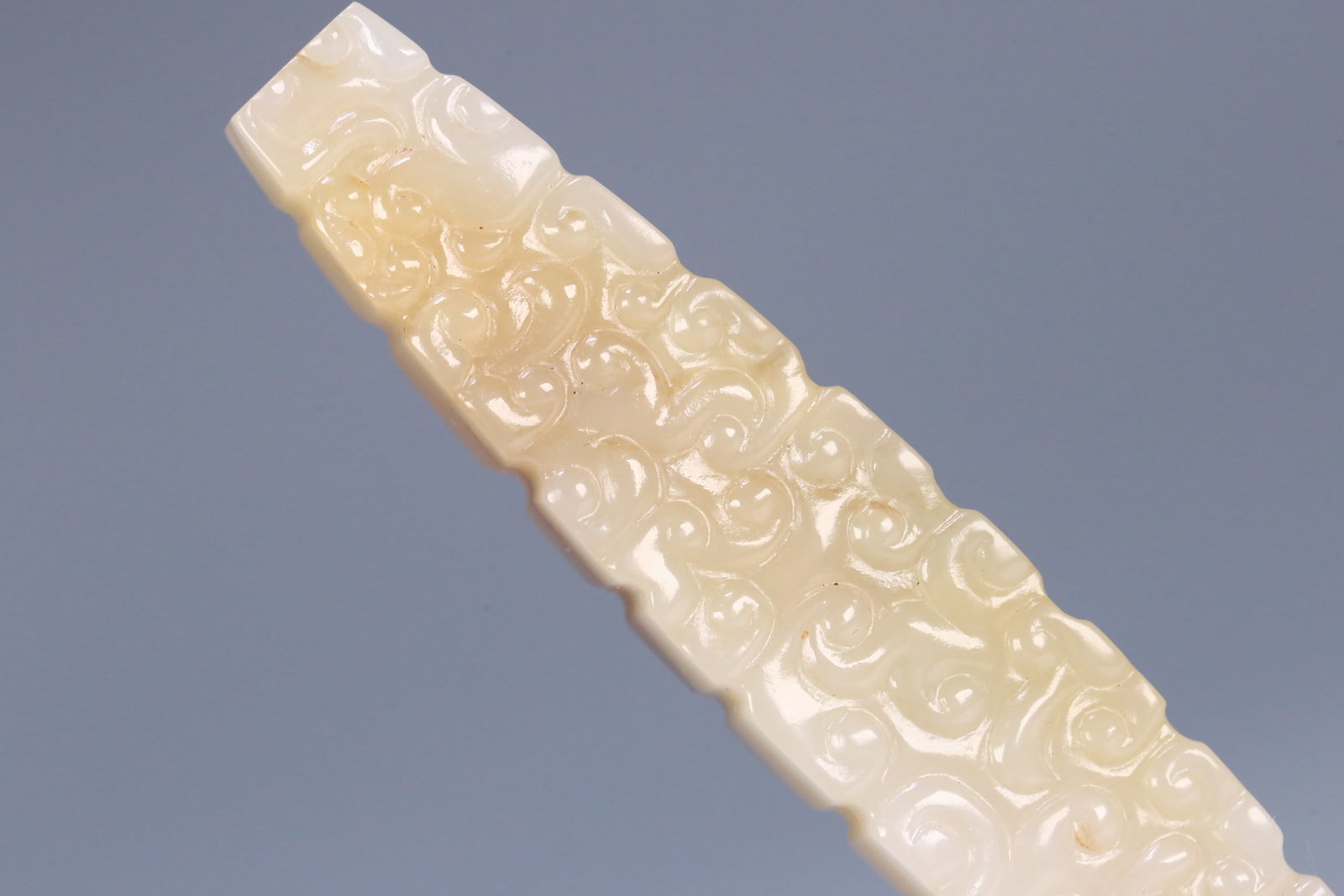 A beautiful Hetian jade hook cloud-patterned lezi - 8
