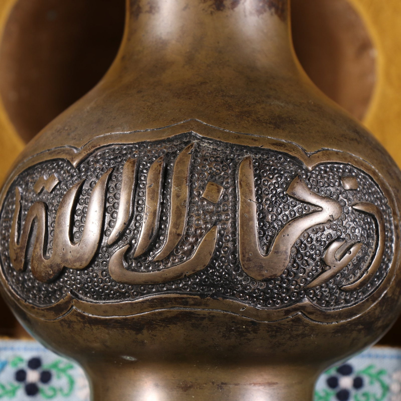 A fine bronze Arwin vase - 5