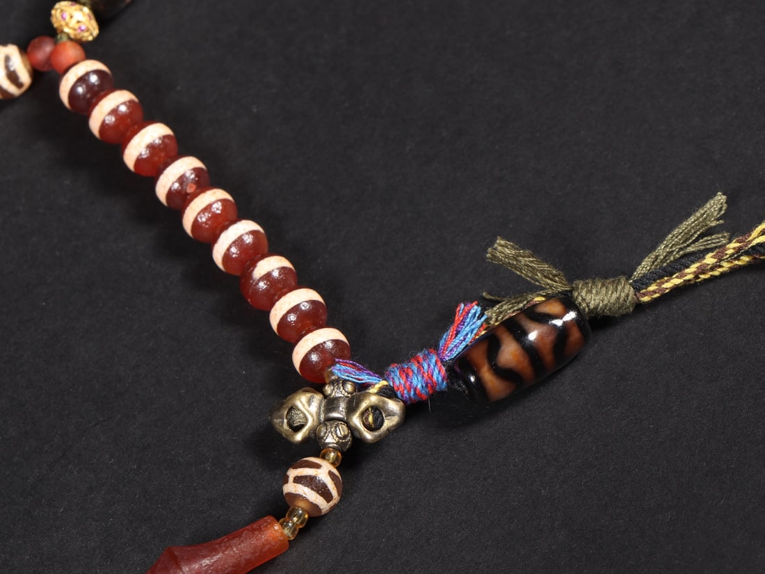 A beautiful Dzi bead - 7