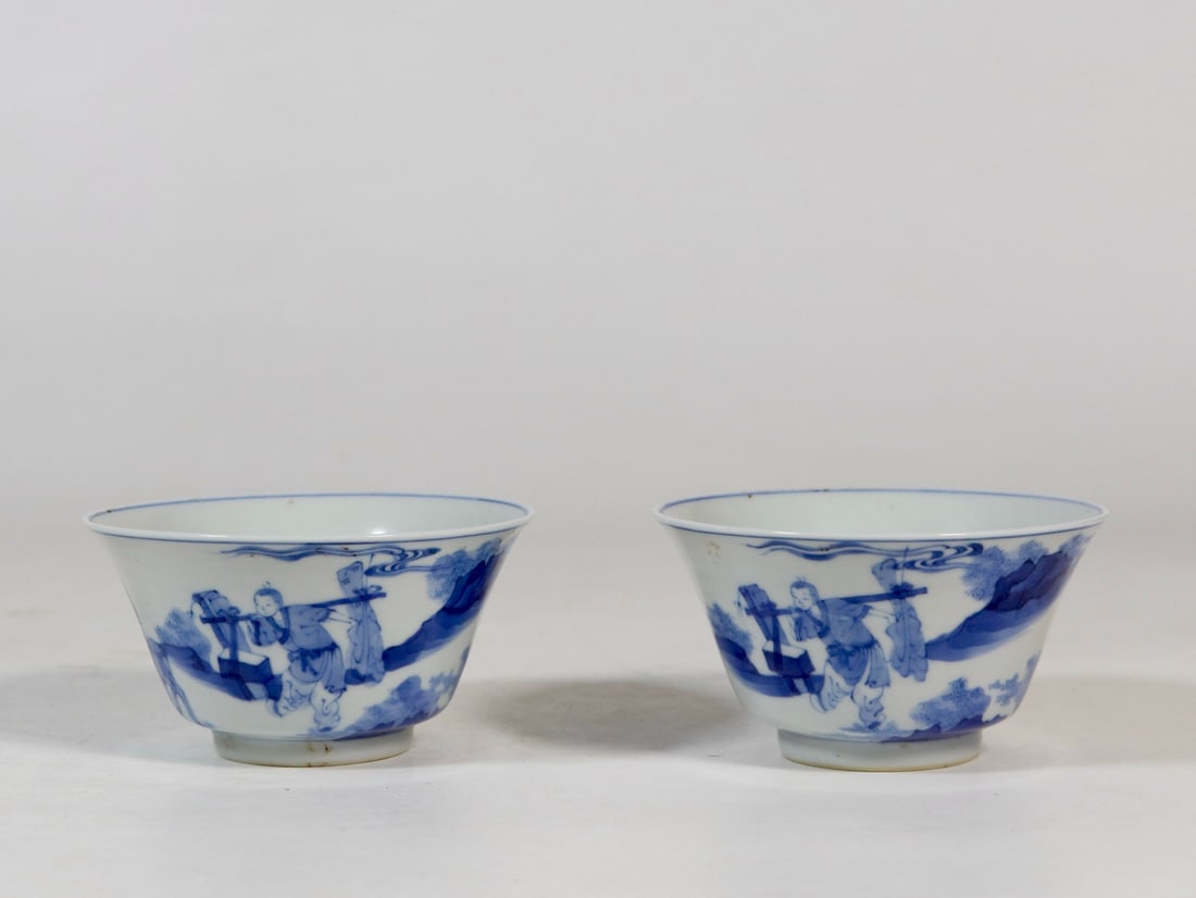 A Pair of Exquisite Blue and White Character and Story Pattern Cups: A Pair of Exquisite Blue and White Character and Story Pattern Cups,Qing Dynasty,China,Kangxi Six-character Mark,Size:4.5cmx8cm (The Dimensions Of All Batches Are Manually Measured.If You Need More De