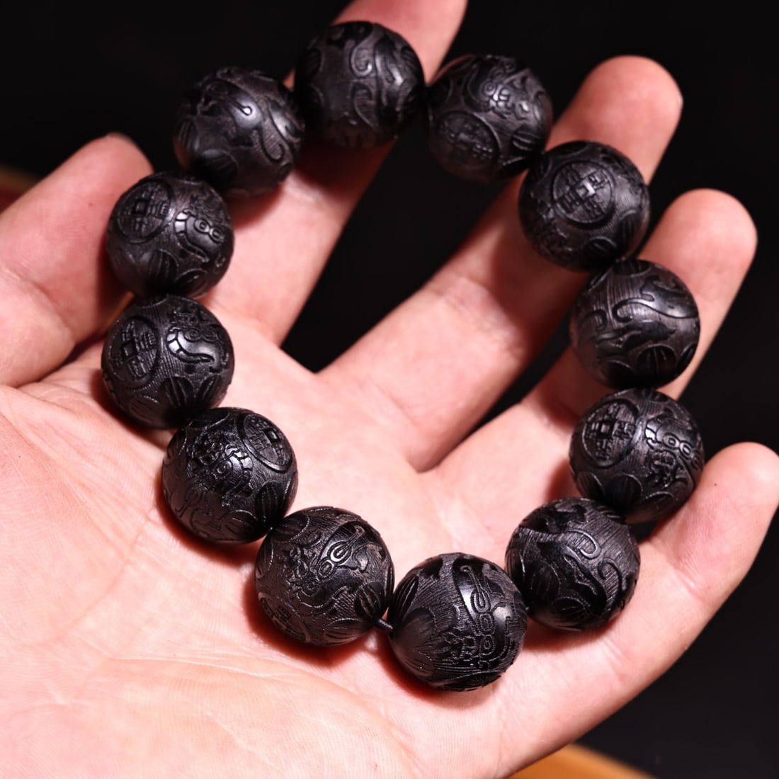 An Exquisite Eaglewood Bracelets - 7