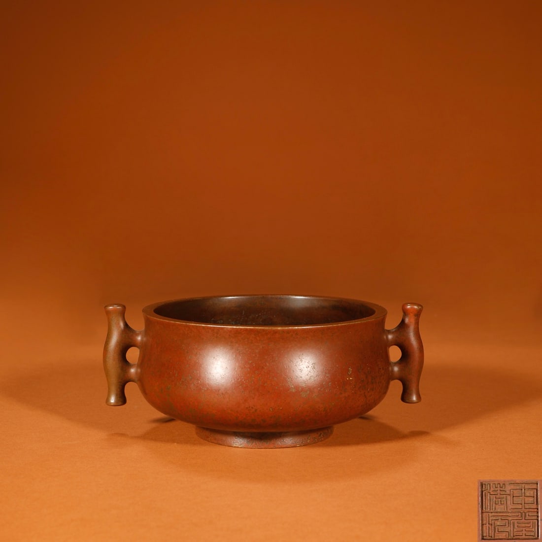 An Exquisite Bronze Double-Ears Censer: An Exquisite Bronze Double-Ears Censer,Ming Dynasty,China,With Mark,Size:6.7cmx13.1cmx17.2cm,Weight:1050g (The Dimensions Of All Batches Are Manually Measured.If You Need More Detailed Information, Pl