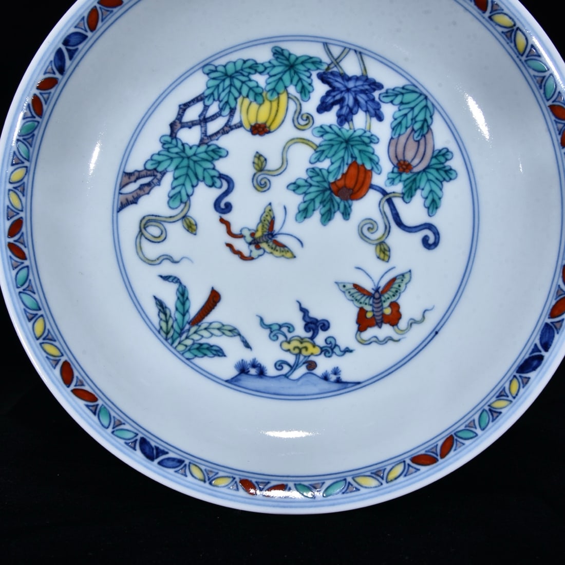 An Exquisite Doucai Melon and Fruit Pattern Plate - 4