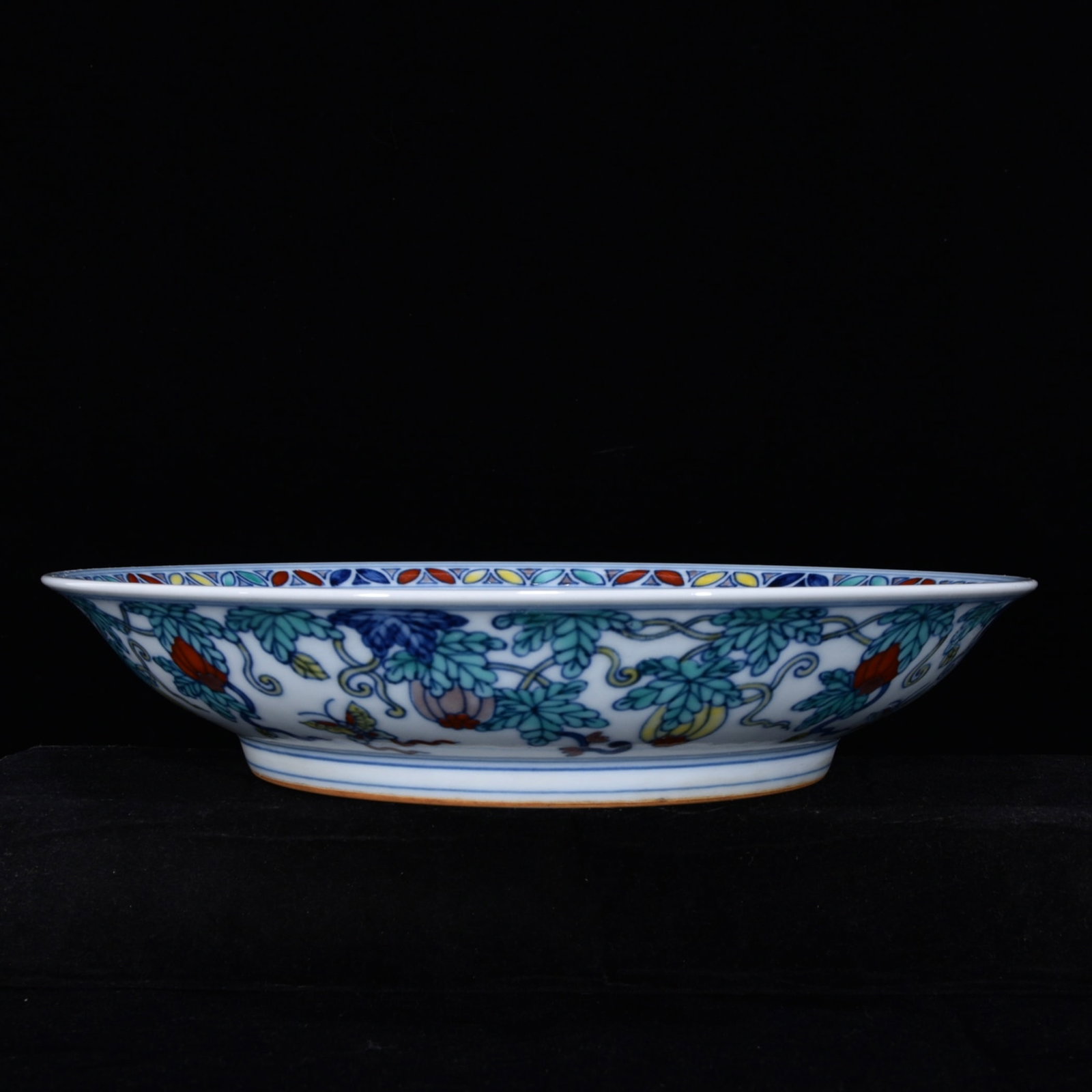 An Exquisite Doucai Melon and Fruit Pattern Plate - 6