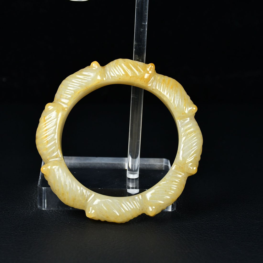 An Exquisite White Jade Cicada Pattern Bracelets - 5