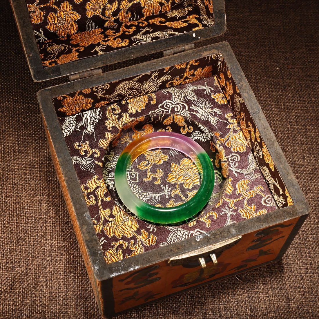 An Exquisite Jadeite Bracelets - 2