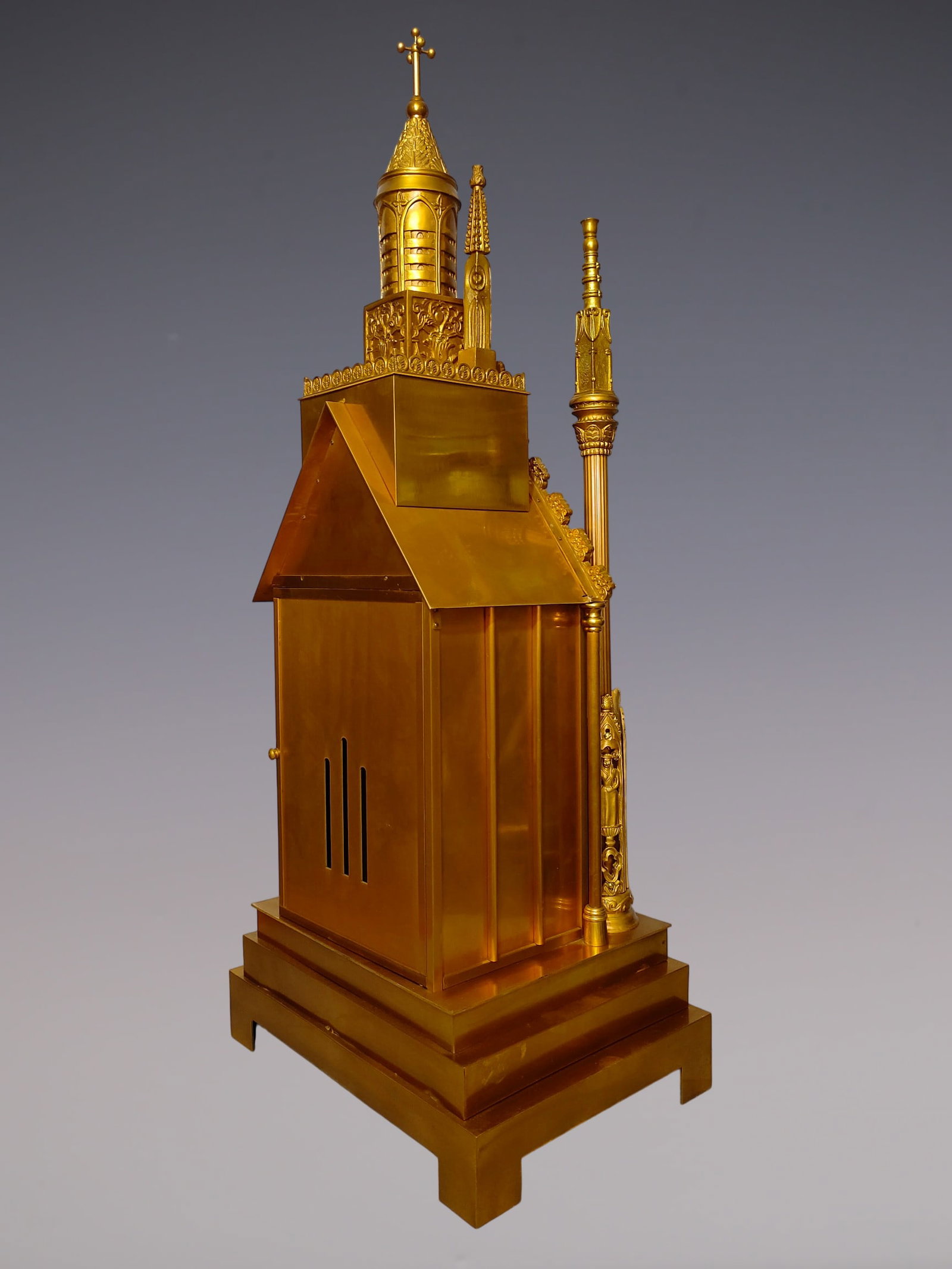 An Exquisite Gilt Bronze Figure Pattern Clock - 4