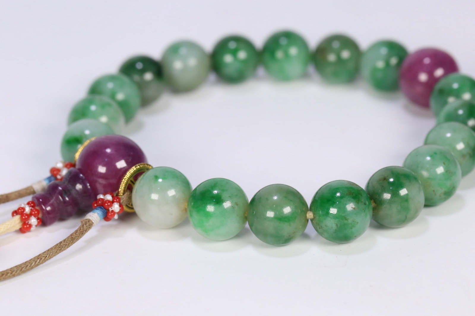 An Exquisite Jadeite Bracelets - 4