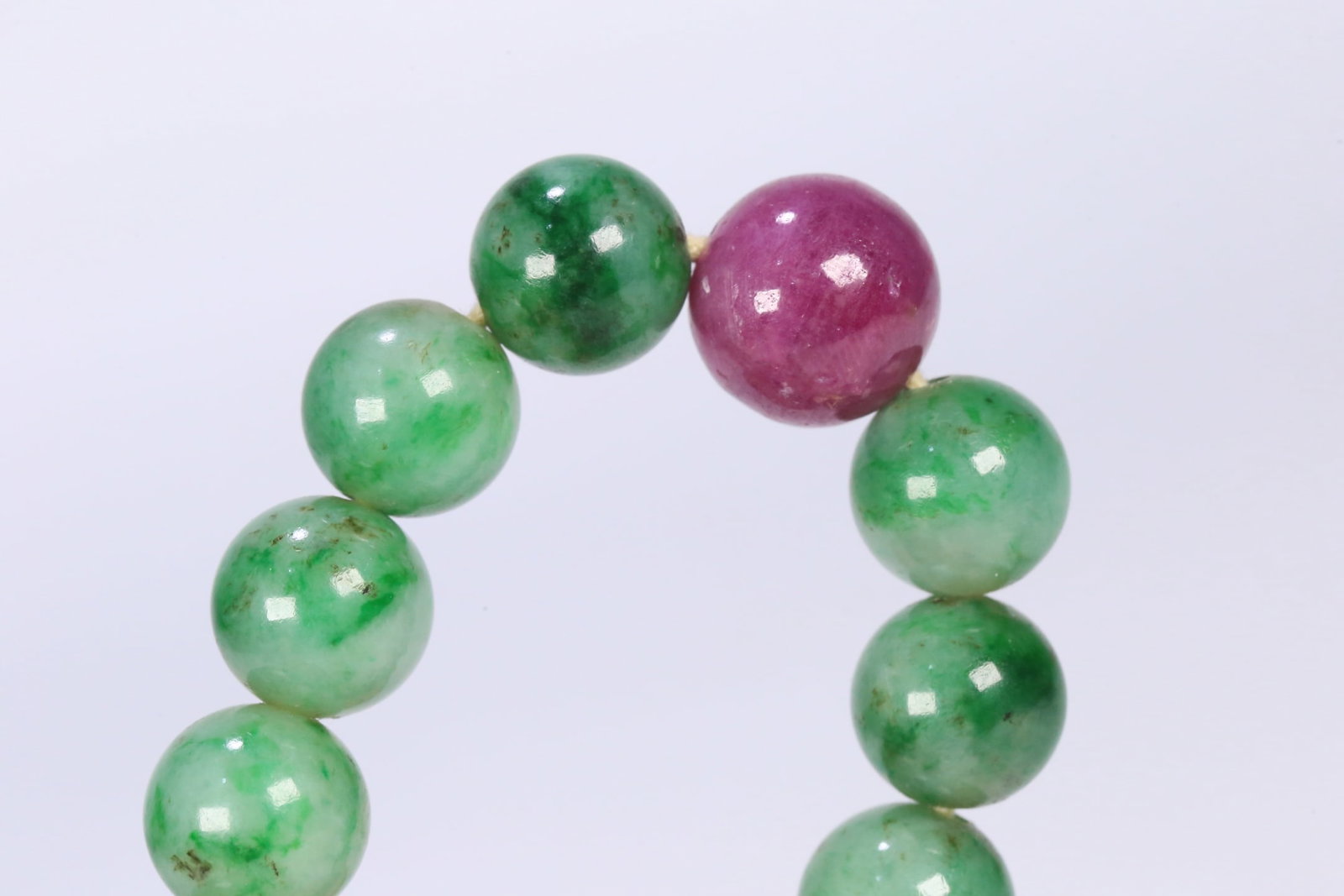 An Exquisite Jadeite Bracelets - 6