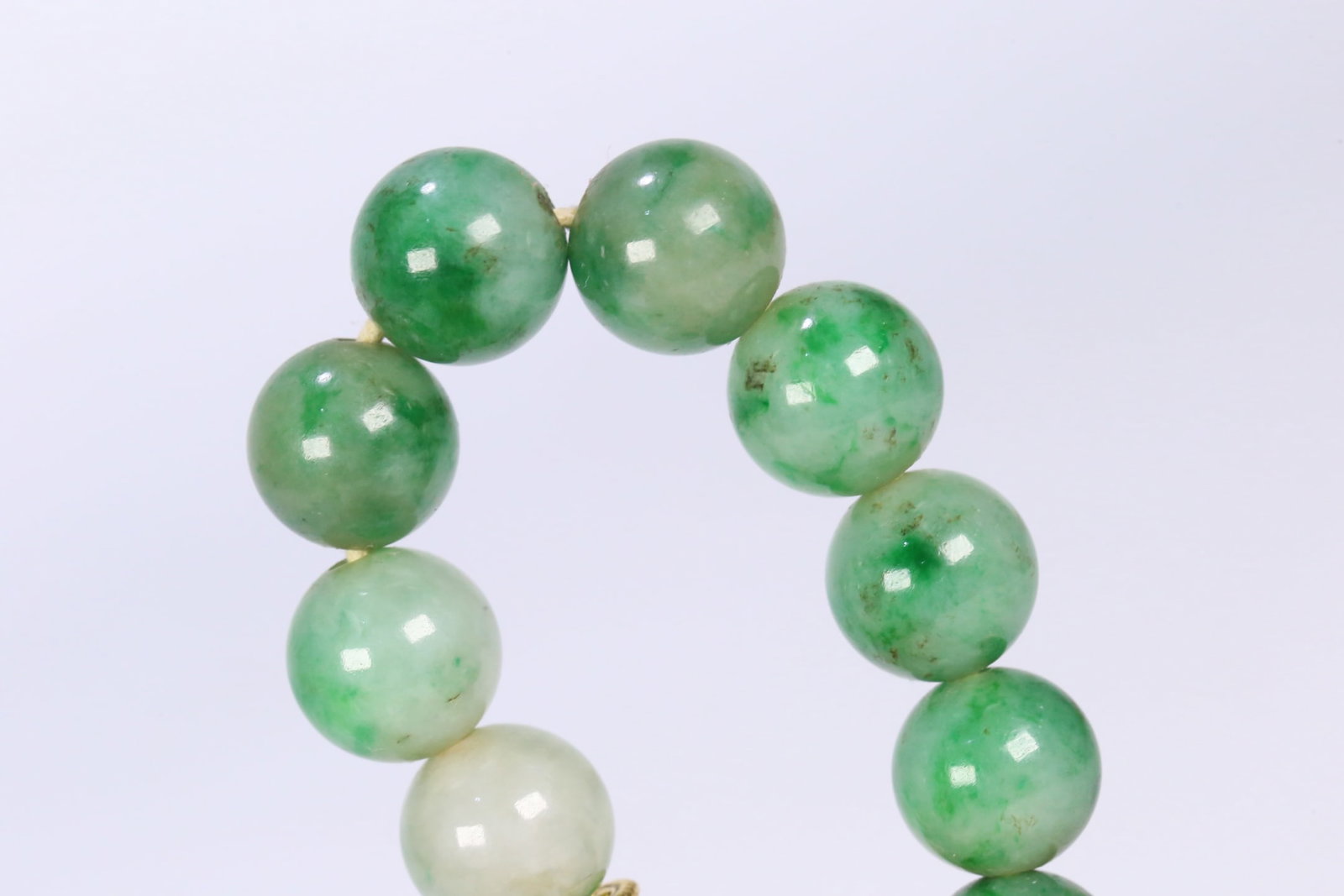 An Exquisite Jadeite Bracelets - 7