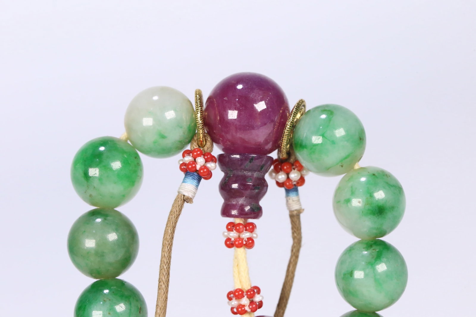 An Exquisite Jadeite Bracelets - 8