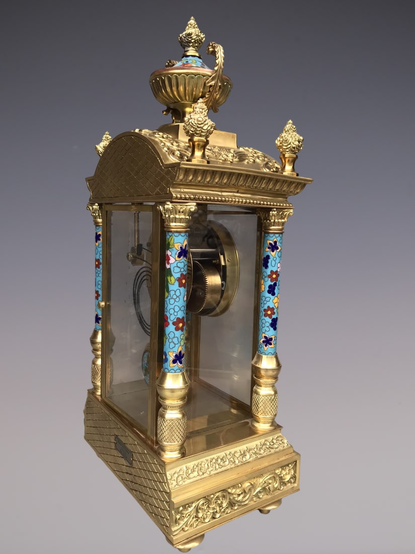 An Exquisite Gilt Bronze Lotus Pattern Clock - 6