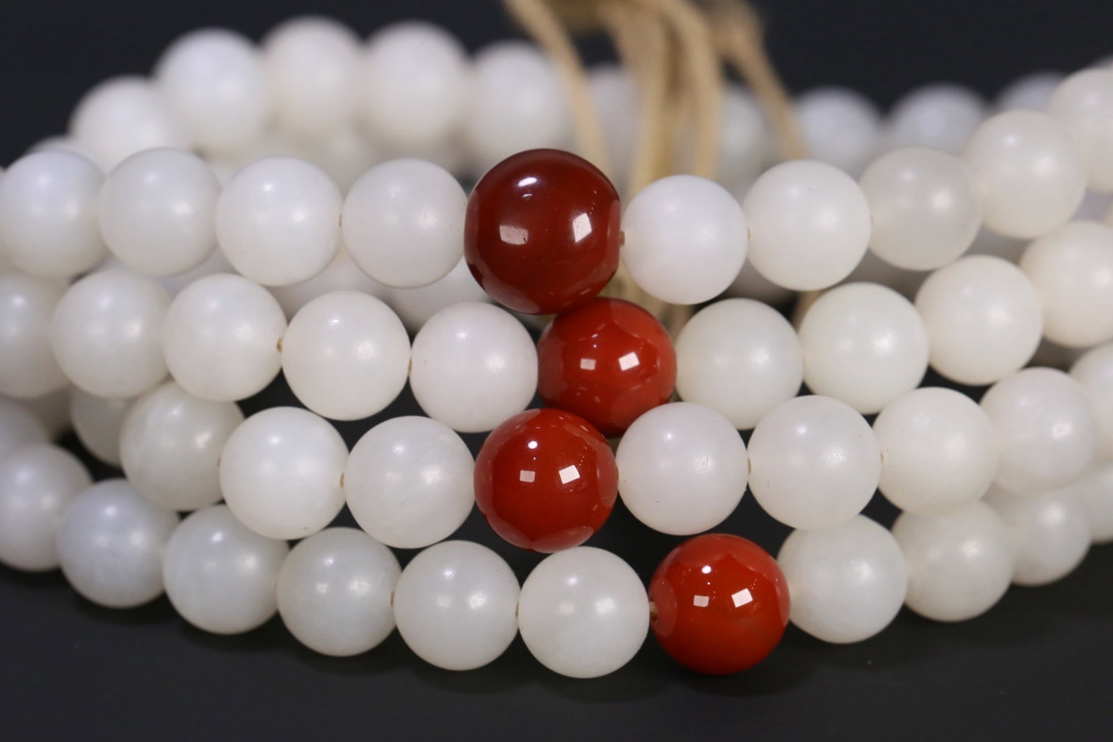 An Exquisite White Jade Bracelets - 3