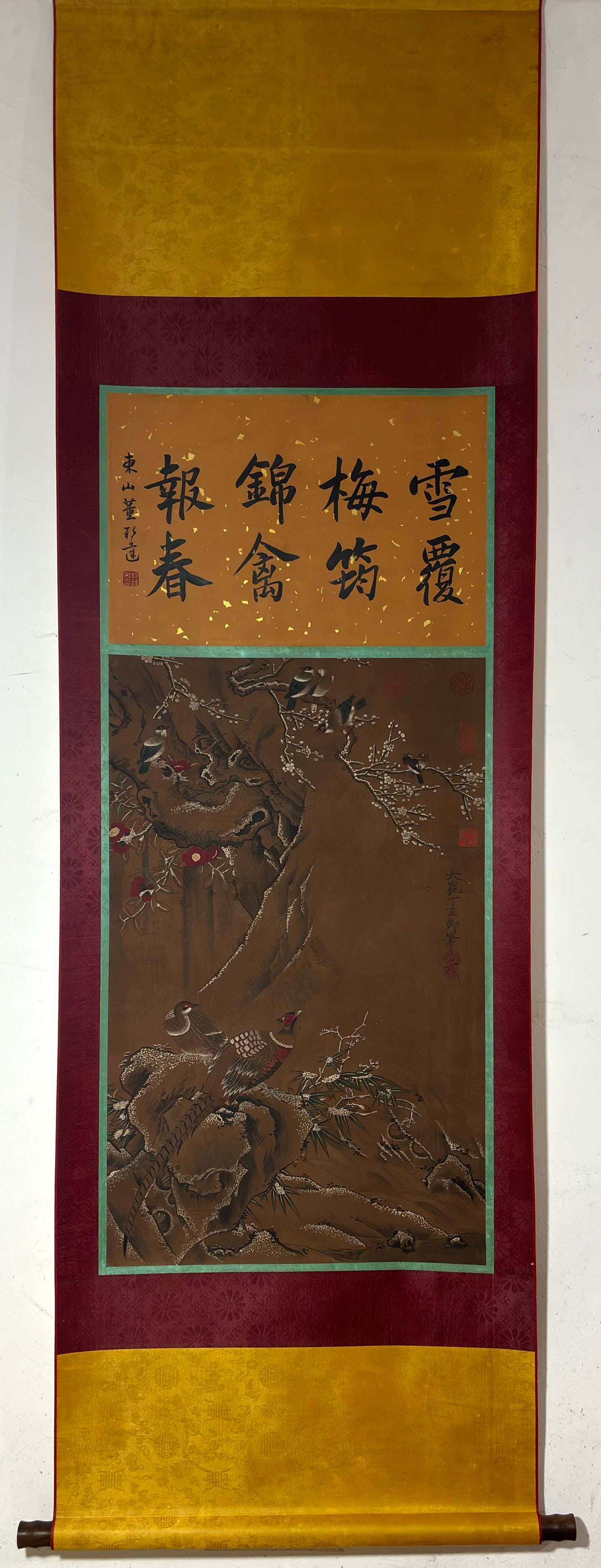 A Song Dynasty Emperor Huizong of Song Dynasty Hanging Scroll Scroll Painting of Flowers and Birds