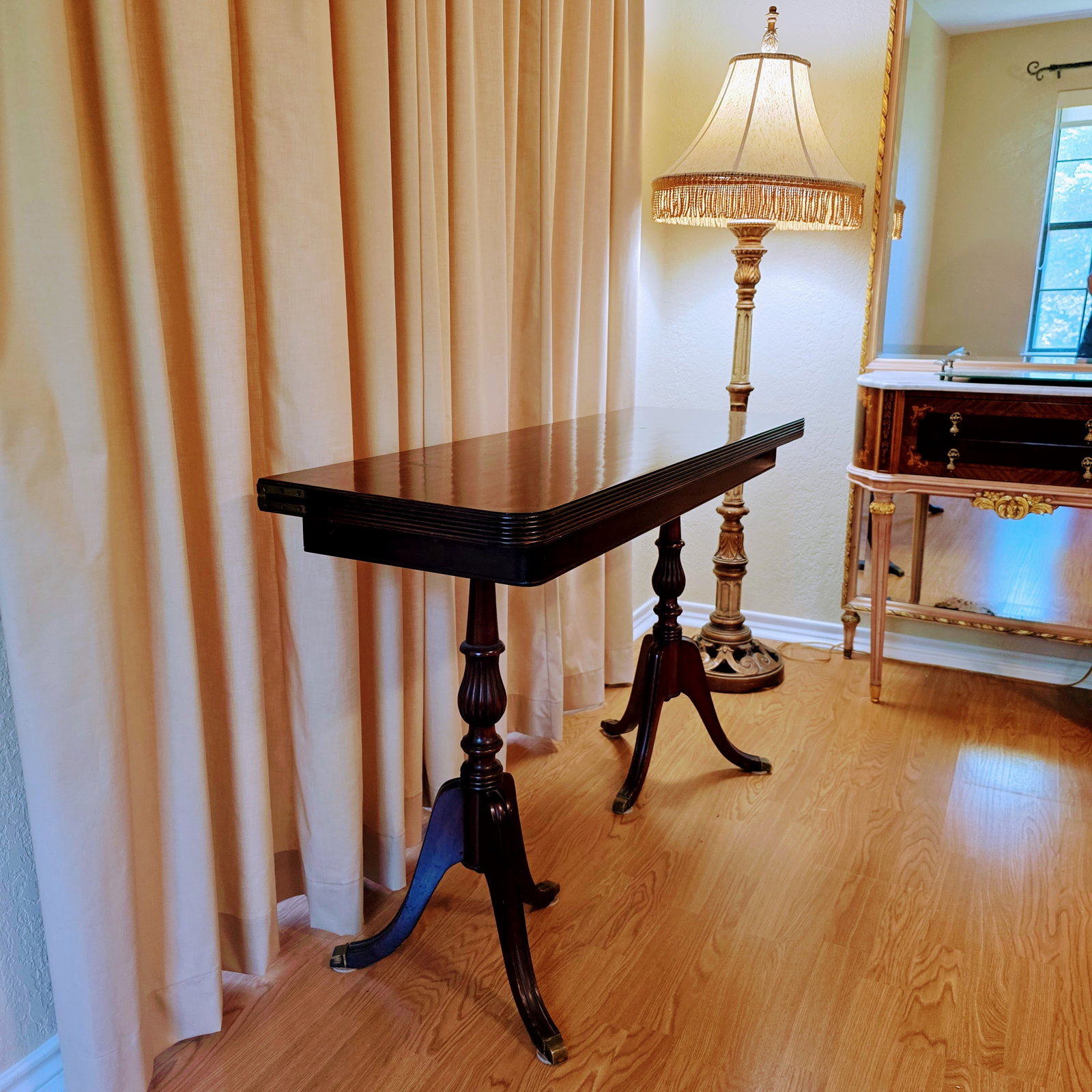 Duncan Phyfe Styled Game Table with Double Pedestal Base - 9