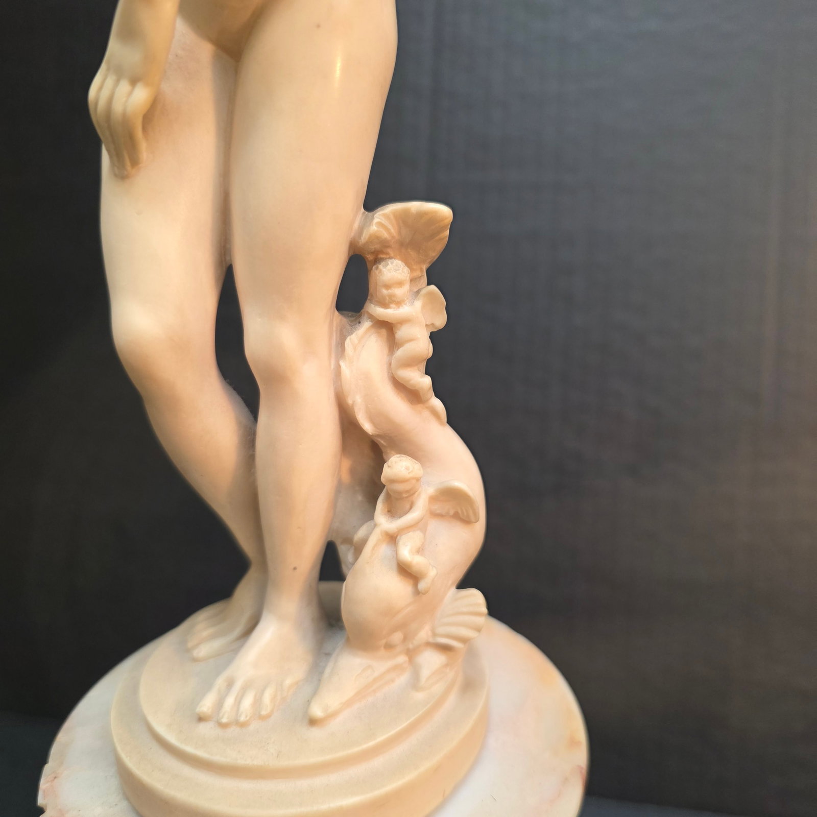Small Venus Statue by Gino Ruggeri - 7