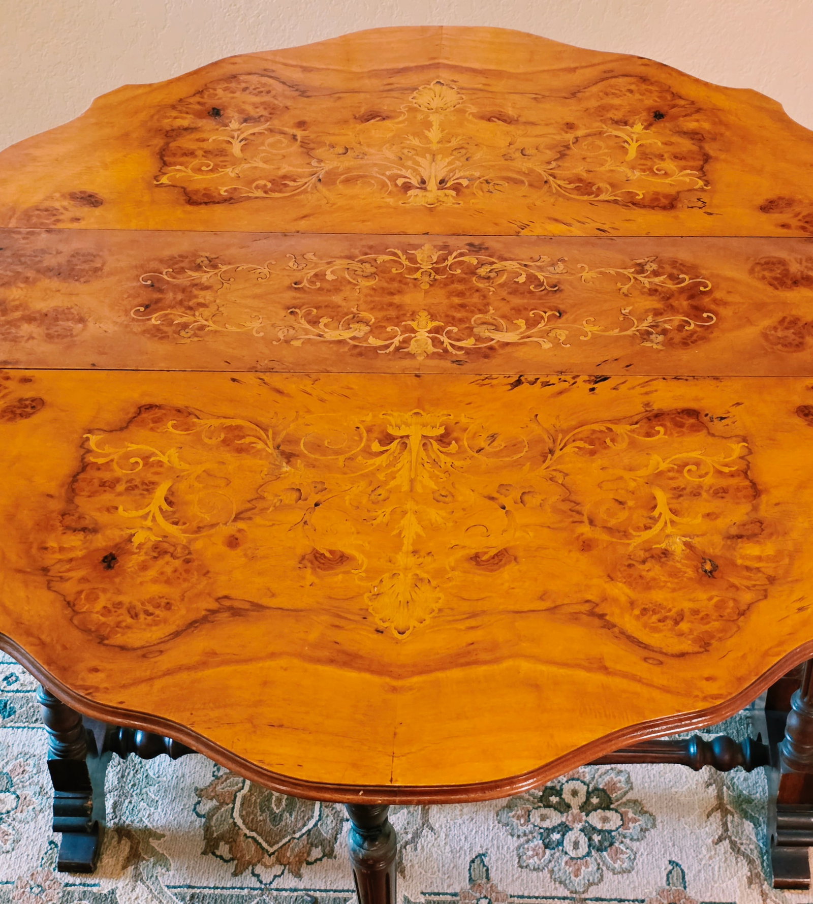 Sutherland Gateleg Table - 9