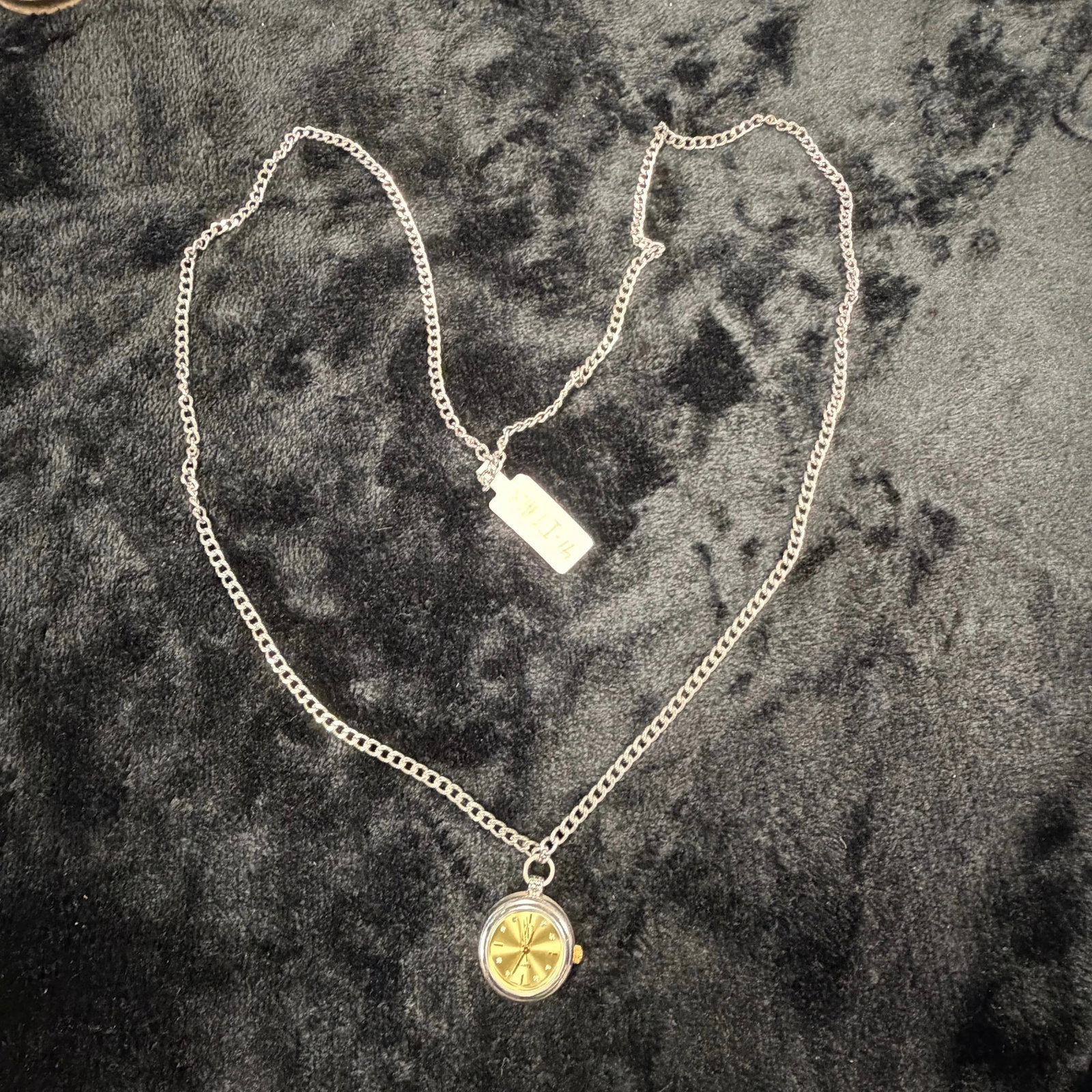 Silver-Tone Link Chain 20" Length, HD35: Classic high-shine link necklace with a polished 925-look tag.
