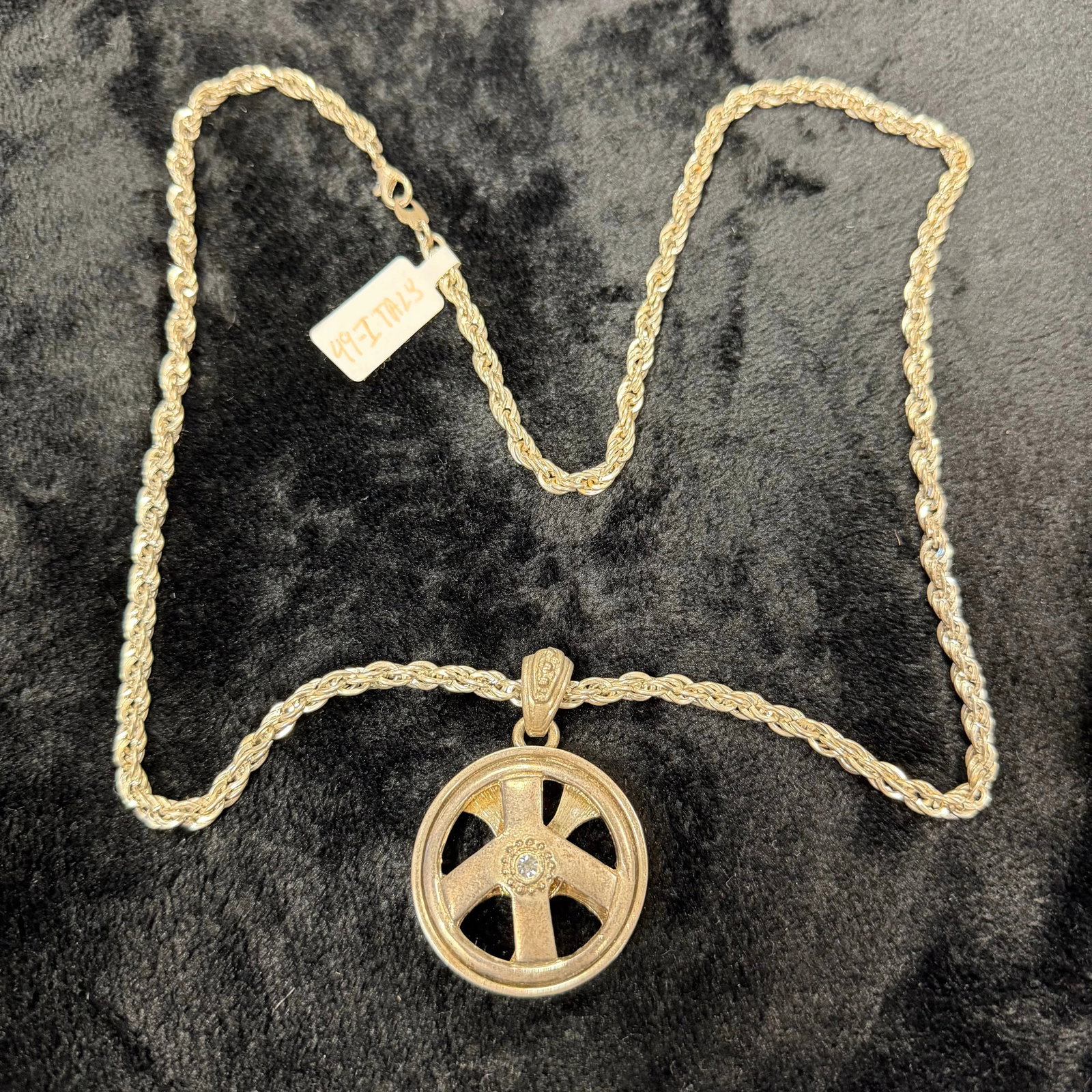 Compass Medallion Rope Chain 24" Length, HD36: Heavy gold-tone rope chain with a central nautical medallion.