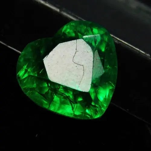 AAA+ Certified Quality Heart Cut 10 Ct Natural Green Colombian Emerald Loose Gemstone, Gem169: AAA+ Certified Quality Heart Cut 10 Ct Natural Green Colombian Emerald Loose Gemstone ABC Rugs, Kilims & Jewelry provides internationally certified pieces, including certifications from IGI, GRA, 