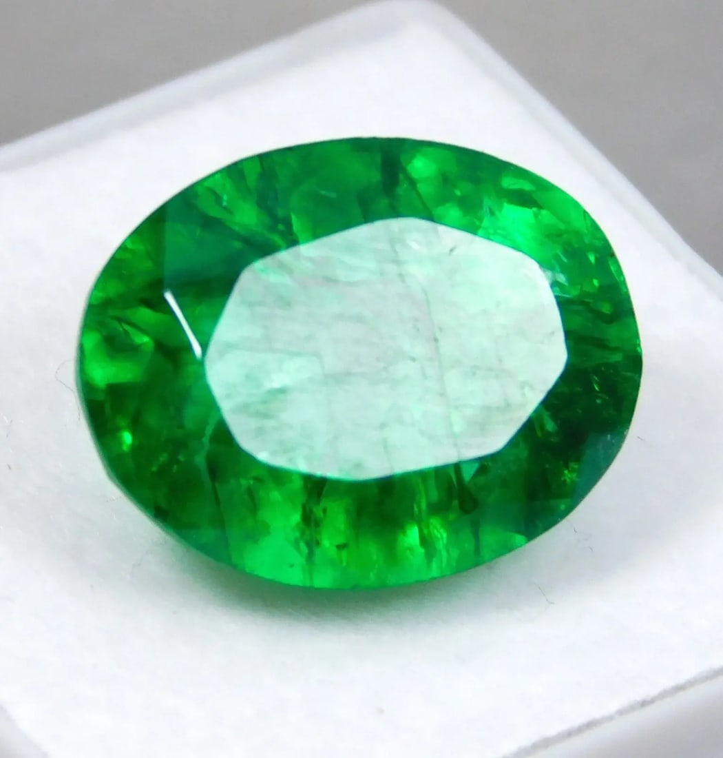 AAA+ Quality Certified Natural Colombian Green Emerald 10.25 Ct Oval Cut Loose Gemstone, Gem233: AAA+ Quality Certified Natural Colombian Green Emerald 10.25 Ct Oval Cut Loose Gemstone ABC Rugs, Kilims & Jewelry provides internationally certified pieces, including certifications from IGI, GRA