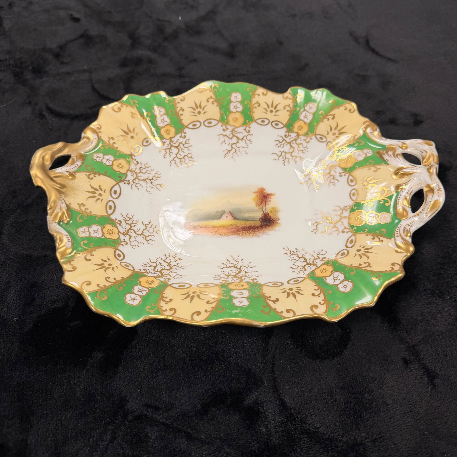 Silver-Plated Serving Platter Size 16" Length, HD5: Large oval tray with ornate scrolled border.