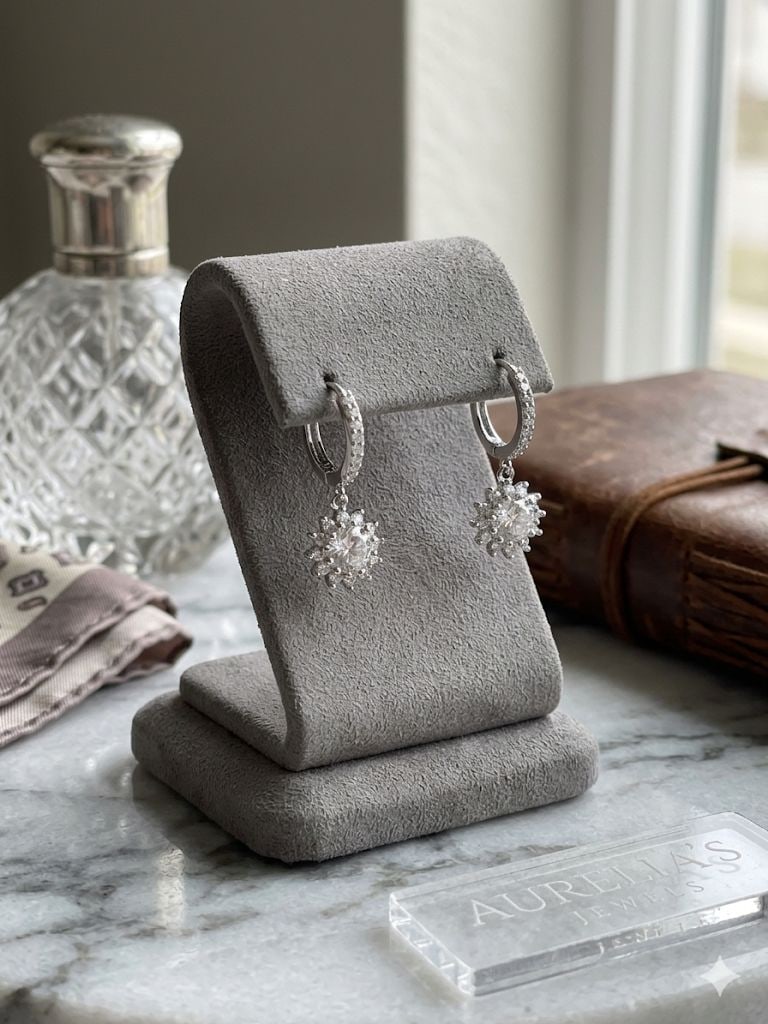 AAA+ Certified Quality, Earring, with Round luxury Zircon gem, Weight 3.5gm., Quality 925-Silver,: AAA+ Certified Quality, Earring, with Round luxury Zircon gem, Weight 3.5gm., Quality 925-Silver, CJABC-nn529S
