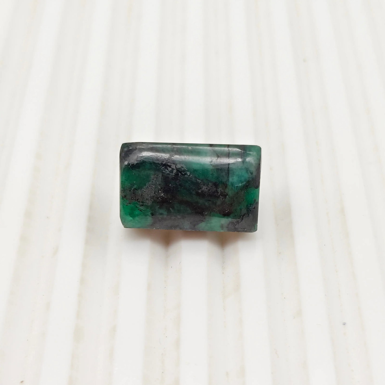 A+ QUALITY SQUARE CABOCHON NATURAL EMERALD, GREEN COLORED, INDIAN GEMSTONE, WEIGHT 28 CTS: A+ QUALITY SQUARE CABOCHON NATURAL EMERALD, GREEN COLORED, INDIAN GEMSTONE, WEIGHT 28 CTS