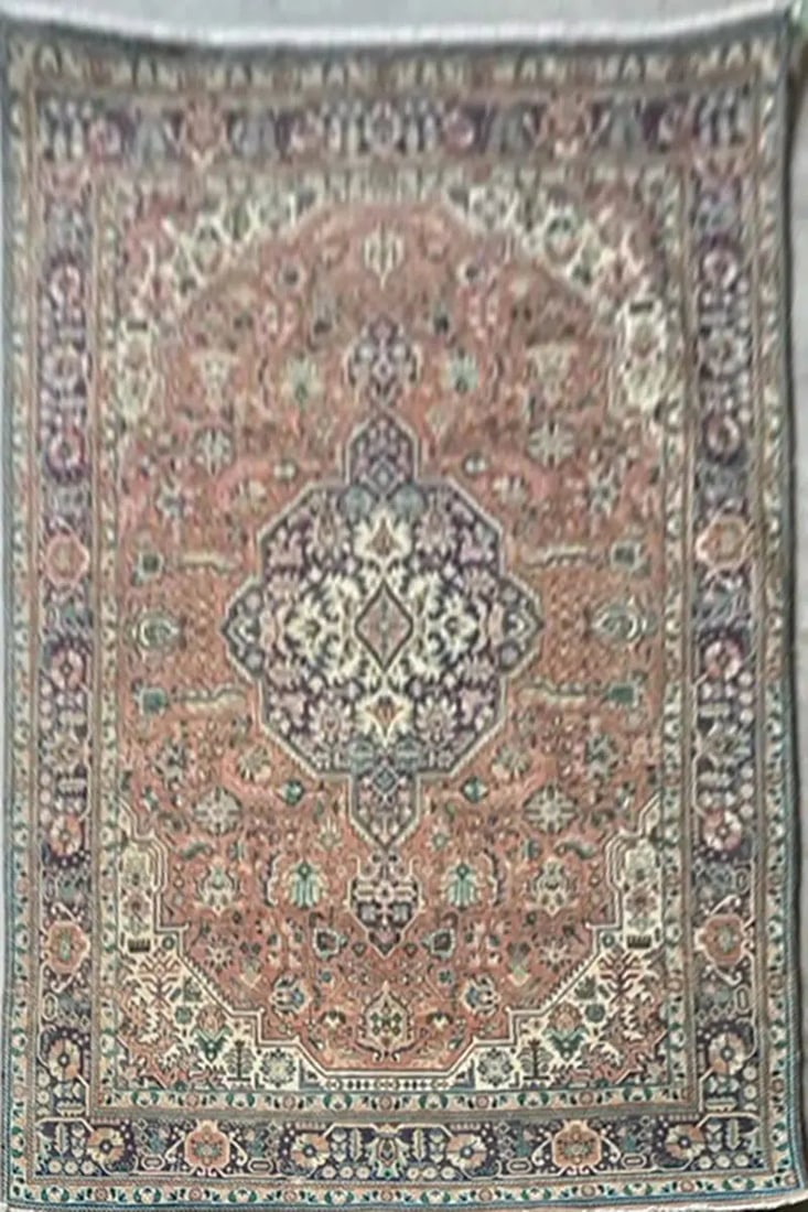One Of The Kind Hand Knotted Persian Rug 9'9" x 6'7" R15500 (1 of 1)