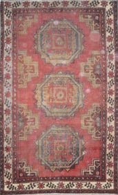 One Of The Kind Hand-Knotted Persian Wool Rug _ Luxurious Vintage Design, 6'3" x 3'7", Artisan