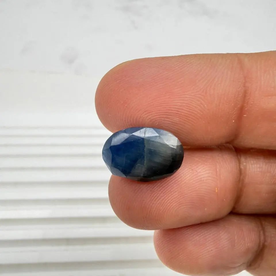 AA+ QUALITY OVAL MIXED NATURAL BLUE SAPPHIRE, BLUE COLORED, INDIAN GEMSTONE, WEIGHT 10.3 CTS: AA+ QUALITY OVAL MIXED NATURAL BLUE SAPPHIRE, BLUE COLORED, INDIAN GEMSTONE, WEIGHT 10.3 CTS