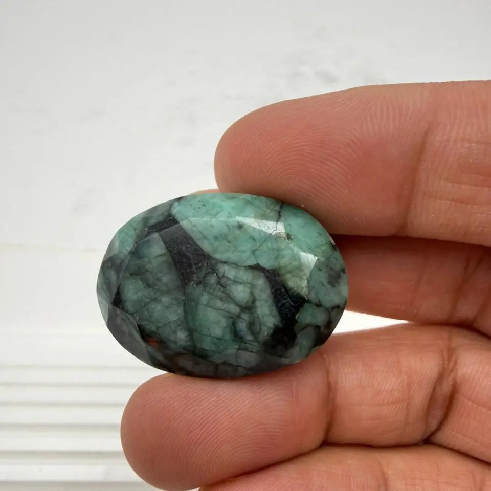 AA+ QUALITY OVAL MIXED NATURAL BLUE SAPPHIRE, GREEN COLORED, INDIAN GEMSTONE, WEIGHT 84.35 CTS (1 of 1)