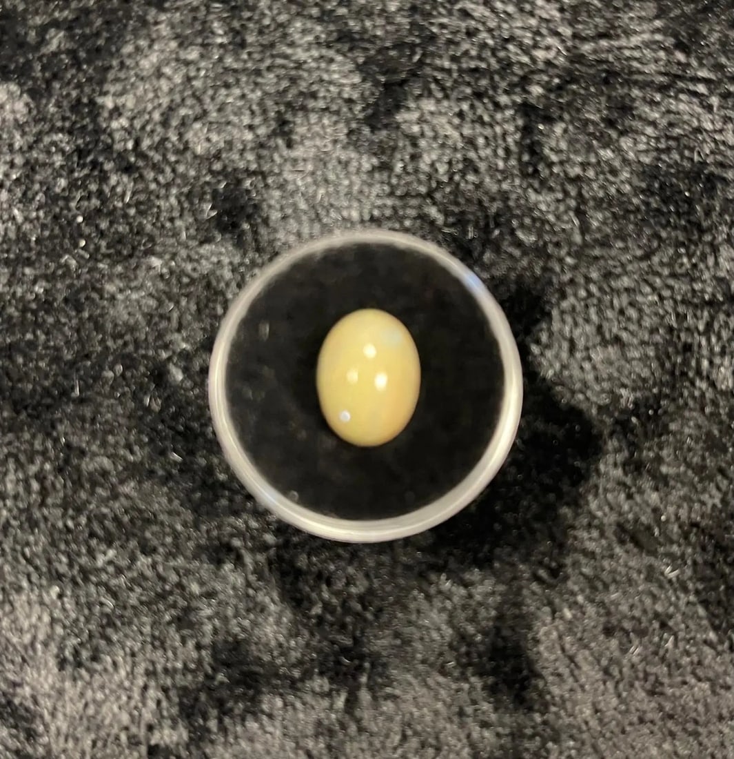 AAA+ Certified Natural Ethiopian 1 Piece Oval Shaped Golden Opal Gemstone, Weight: 2.95 ct, Size: AAA+ Certified Natural Ethiopian 1 Piece Oval Shaped Golden Opal Gemstone, Weight: 2.95 ct, Size 10x14, Gem86